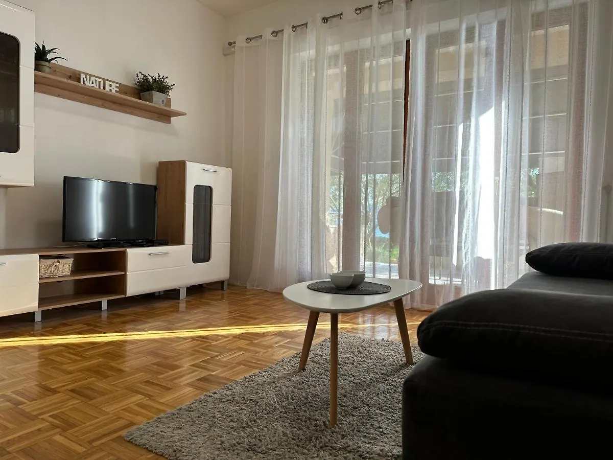Apartmani Roko Weißenburg 0*,